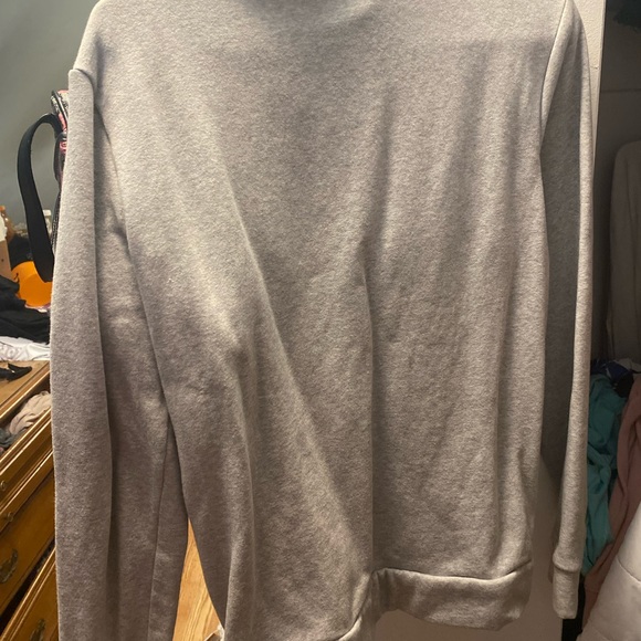 Puma sweater size M color gray - Picture 2 of 2